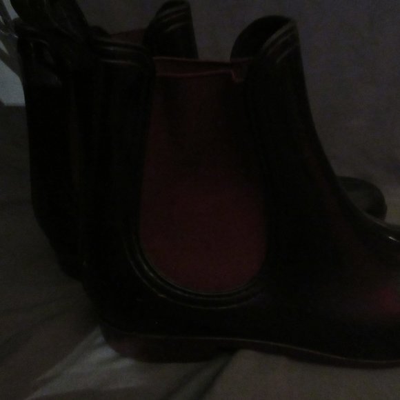 Purple & Black Rain Booties - Picture 4 of 4